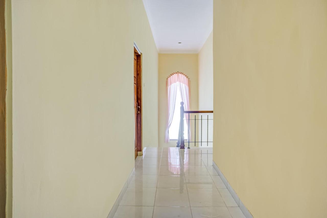 OYO 3144 Ndalem Amandari Kejayan Exterior foto